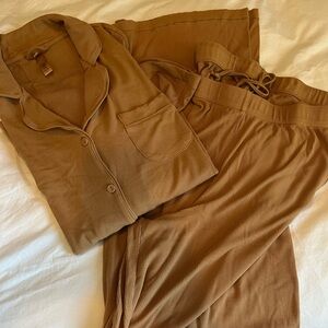Skims pjs lounge long sleeve set.  Gorgeous camel brown color.  Like new.